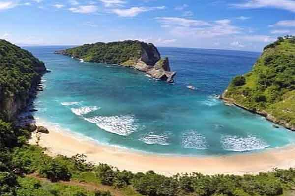 atuh beach nusa penida